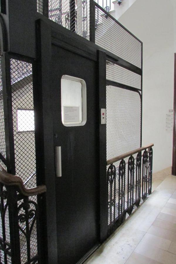 Guesthouse City Center Bari Zewnętrze zdjęcie